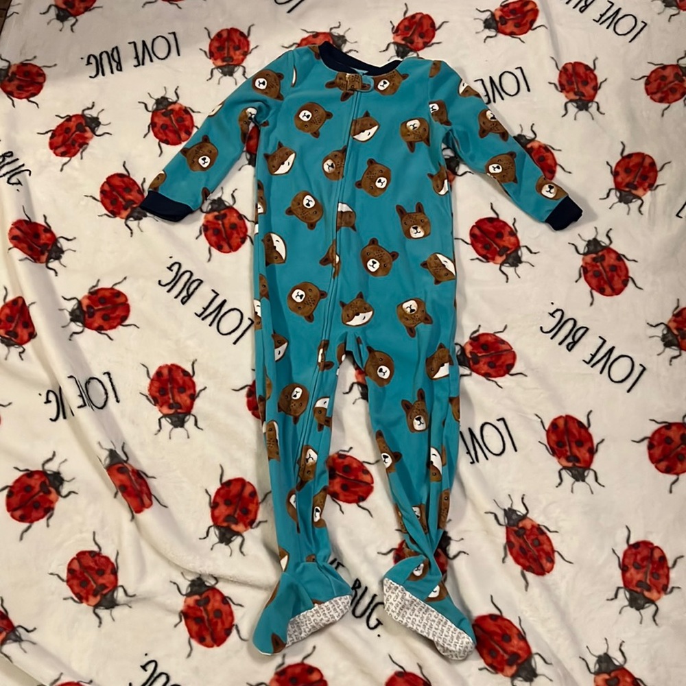 Carter’s Onesie Pajama 5T Never Used